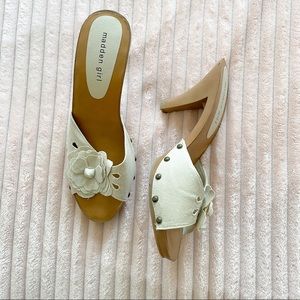 Madden Girl white flower boho hippie heels